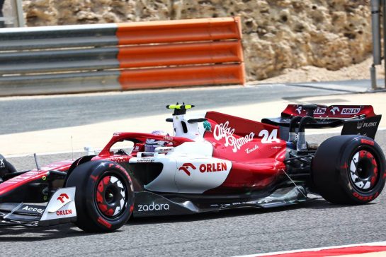 Guanyu Zhou (CHN) Alfa Romeo F1 Team C42 - floor and sidepod detail.
12.03.2022. Formula 1 Testing, Sakhir, Bahrain, Day Three.
- www.xpbimages.com, EMail: requests@xpbimages.com © Copyright: Batchelor / XPB Images