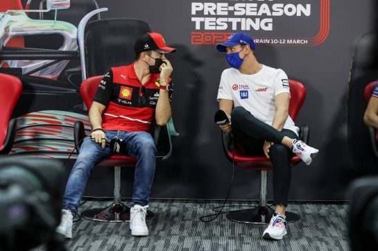 (L to R): Charles Leclerc (MON) Ferrari with Mick Schumacher (GER) Haas F1 Team in the FIA Press Conference.
12.03.2022. Formula 1 Testing, Sakhir, Bahrain, Day Three.
- www.xpbimages.com, EMail: requests@xpbimages.com © Copyright: XPB Images