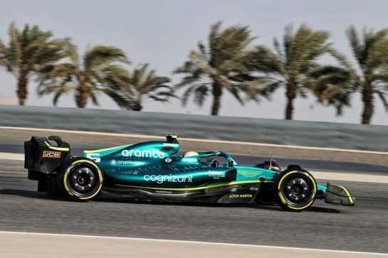 Sebastian Vettel (GER) Aston Martin F1 Team AMR22.
12.03.2022. Formula 1 Testing, Sakhir, Bahrain, Day Three.
- www.xpbimages.com, EMail: requests@xpbimages.com © Copyright: Moy / XPB Images