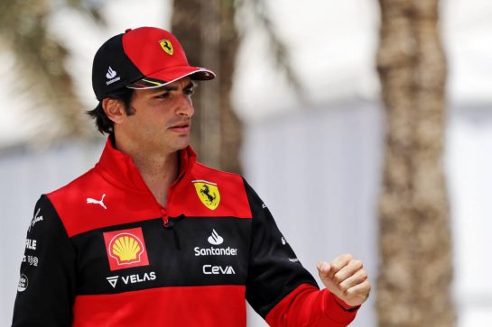 Carlos Sainz Jr (ESP) Ferrari.
17.03.2022. Formula 1 World Championship, Rd 1, Bahrain Grand Prix, Sakhir, Bahrain, Preparation Day.
- www.xpbimages.com, EMail: requests@xpbimages.com © Copyright: Bearne / XPB Images