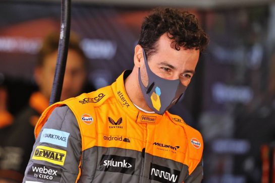 Daniel Ricciardo (AUS) McLaren.
17.03.2022. Formula 1 World Championship, Rd 1, Bahrain Grand Prix, Sakhir, Bahrain, Preparation Day.
- www.xpbimages.com, EMail: requests@xpbimages.com © Copyright: Moy / XPB Images