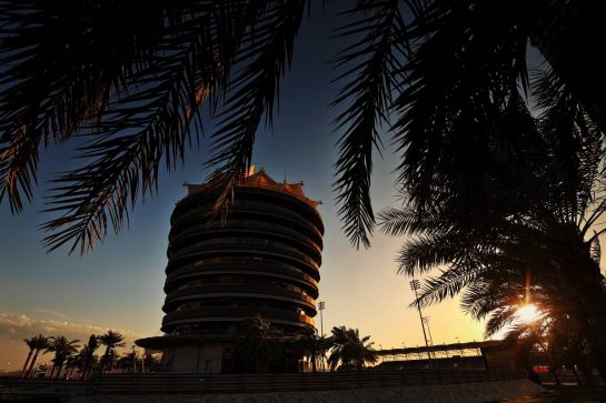 Circuit atmosphere - sunset.
17.03.2022. Formula 1 World Championship, Rd 1, Bahrain Grand Prix, Sakhir, Bahrain, Preparation Day.
- www.xpbimages.com, EMail: requests@xpbimages.com © Copyright: Moy / XPB Images