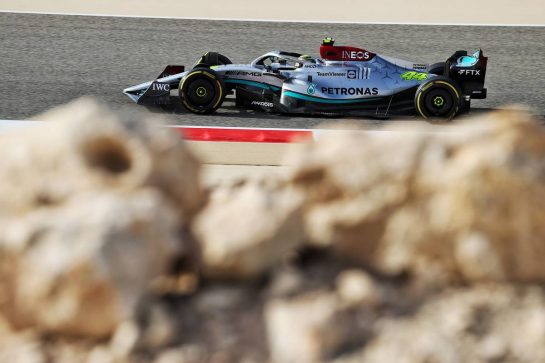 Lewis Hamilton (GBR) Mercedes AMG F1 W13.
18.03.2022. Formula 1 World Championship, Rd 1, Bahrain Grand Prix, Sakhir, Bahrain, Practice Day
- www.xpbimages.com, EMail: requests@xpbimages.com © Copyright: Moy / XPB Images