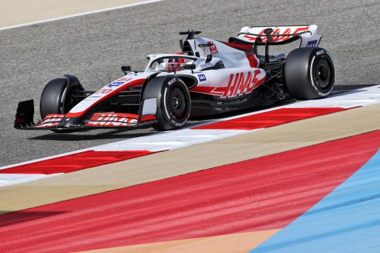 Kevin Magnussen (DEN) Haas VF-22.
18.03.2022. Formula 1 World Championship, Rd 1, Bahrain Grand Prix, Sakhir, Bahrain, Practice Day
- www.xpbimages.com, EMail: requests@xpbimages.com © Copyright: Moy / XPB Images