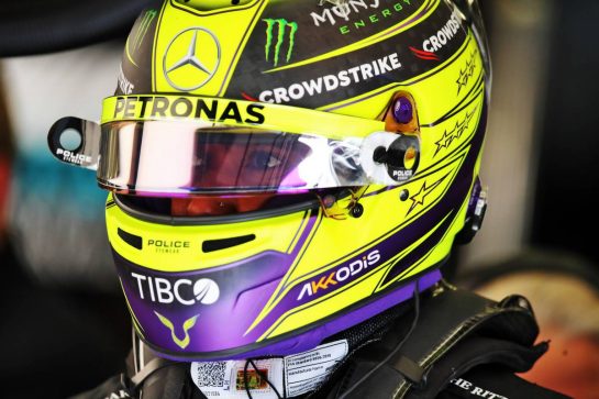 Lewis Hamilton (GBR) Mercedes AMG F1.
18.03.2022. Formula 1 World Championship, Rd 1, Bahrain Grand Prix, Sakhir, Bahrain, Practice Day
 - www.xpbimages.com, EMail: requests@xpbimages.com © Copyright: Coates / XPB Images