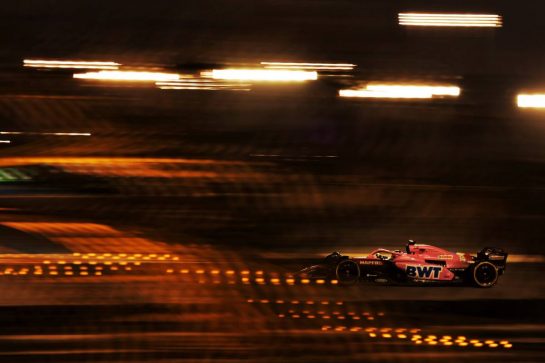 Fernando Alonso (ESP) Alpine F1 Team A522.
18.03.2022. Formula 1 World Championship, Rd 1, Bahrain Grand Prix, Sakhir, Bahrain, Practice Day
- www.xpbimages.com, EMail: requests@xpbimages.com © Copyright: Bearne / XPB Images