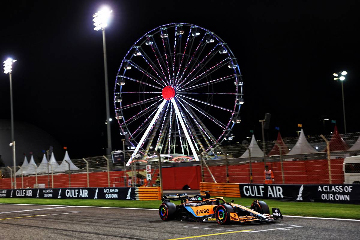Daniel Ricciardo (AUS) McLaren MCL36. 18.03.2022. Formula 1 World Championship, Rd 1, Bahrain Grand Prix, Sakhir, Bahrain