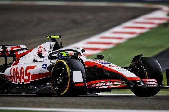 Mick Schumacher (GER) Haas VF-22.
18.03.2022. Formula 1 World Championship, Rd 1, Bahrain Grand Prix, Sakhir, Bahrain, Practice Day
- www.xpbimages.com, EMail: requests@xpbimages.com © Copyright: Coates / XPB Images