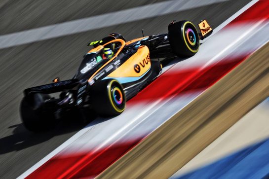 Lando Norris (GBR) McLaren MCL36.
19.03.2022. Formula 1 World Championship, Rd 1, Bahrain Grand Prix, Sakhir, Bahrain, Qualifying Day.
- www.xpbimages.com, EMail: requests@xpbimages.com © Copyright: Bearne / XPB Images