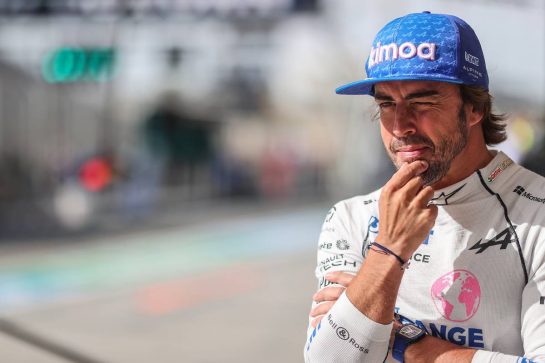 Fernando Alonso (ESP), Alpine F1 Team 
19.03.2022. Formula 1 World Championship, Rd 1, Bahrain Grand Prix, Sakhir, Bahrain, Qualifying Day.
- www.xpbimages.com, EMail: requests@xpbimages.com © Copyright: Charniaux / XPB Images