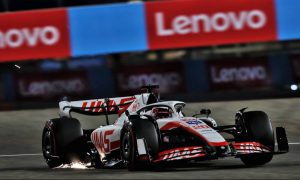 'Massive rollercoaster' sees Magnussen qualify in P7