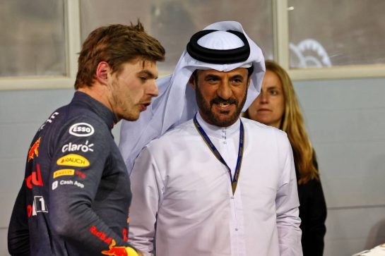 (L to R): Max Verstappen (NLD) Red Bull Racing with Mohammed Bin Sulayem (UAE) FIA President in qualifying parc ferme.
19.03.2022. Formula 1 World Championship, Rd 1, Bahrain Grand Prix, Sakhir, Bahrain, Qualifying Day.
- www.xpbimages.com, EMail: requests@xpbimages.com © Copyright: Batchelor / XPB Images