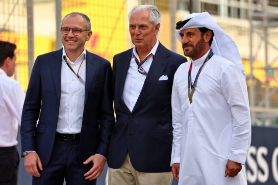 (L to R): Stefano Domenicali (ITA) Formula One President and CEO with Marco Tronchetti Provera (ITA) Pirelli Chairman and Mohammed Bin Sulayem (UAE) FIA President.
20.03.2022. Formula 1 World Championship, Rd 1, Bahrain Grand Prix, Sakhir, Bahrain, Race Day.
- www.xpbimages.com, EMail: requests@xpbimages.com © Copyright: Batchelor / XPB Images