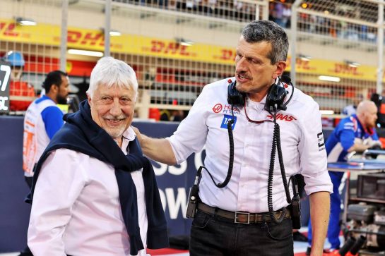 (L to R): Herbie Blash (GBR) FIA Permanent Senior Advisor to the FIA Race Directors with Guenther Steiner (ITA) Haas F1 Team Prinicipal on the grid.
20.03.2022. Formula 1 World Championship, Rd 1, Bahrain Grand Prix, Sakhir, Bahrain, Race Day.
- www.xpbimages.com, EMail: requests@xpbimages.com © Copyright: Moy / XPB Images