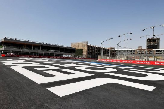 Circuit atmosphere.
24.03.2022. Formula 1 World Championship, Rd 2, Saudi Arabian Grand Prix, Jeddah, Saudi Arabia, Preparation Day.
- www.xpbimages.com, EMail: requests@xpbimages.com © Copyright: Moy / XPB Images