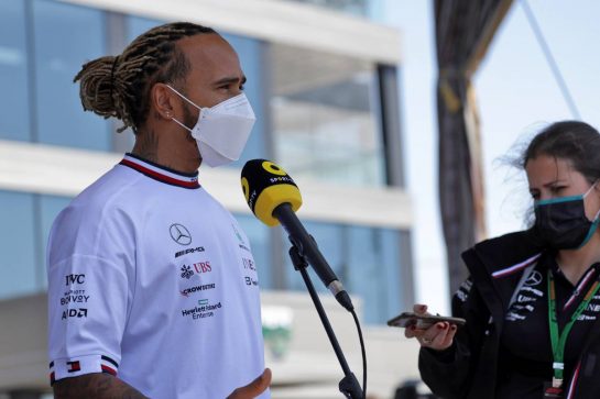 Lewis Hamilton (GBR) Mercedes AMG F1.
25.03.2022 Formula 1 World Championship, Rd 2, Saudi Arabian Grand Prix, Jeddah, Saudi Arabia, Practice Day.
- www.xpbimages.com, EMail: requests@xpbimages.com © Copyright: Bearne / XPB Images