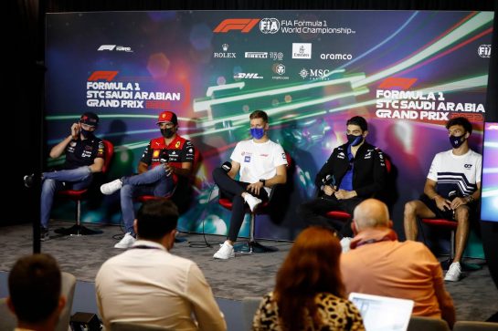 The FIA Press Conference (L to R): Max Verstappen (NLD) Red Bull Racing; Carlos Sainz Jr (ESP) Ferrari; Mick Schumacher (GER) Haas F1 Team; Esteban Ocon (FRA) Alpine F1 Team; Pierre Gasly (FRA) AlphaTauri.
25.03.2022 Formula 1 World Championship, Rd 2, Saudi Arabian Grand Prix, Jeddah, Saudi Arabia, Practice Day.
- www.xpbimages.com, EMail: requests@xpbimages.com © Copyright: XPB Images