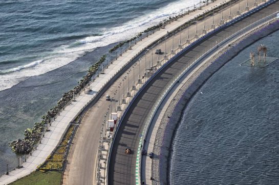 Lando Norris (GBR) McLaren MCL36.
25.03.2022 Formula 1 World Championship, Rd 2, Saudi Arabian Grand Prix, Jeddah, Saudi Arabia, Practice Day.
- www.xpbimages.com, EMail: requests@xpbimages.com © Copyright: Moy / XPB Images
