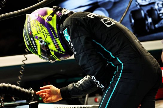 Lewis Hamilton (GBR) Mercedes AMG F1 W13.
25.03.2022 Formula 1 World Championship, Rd 2, Saudi Arabian Grand Prix, Jeddah, Saudi Arabia, Practice Day.
- www.xpbimages.com, EMail: requests@xpbimages.com © Copyright: Batchelor / XPB Images