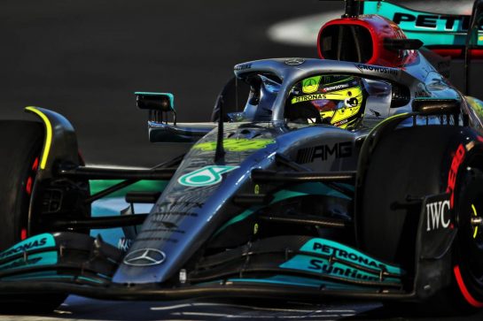 Lewis Hamilton (GBR) Mercedes AMG F1 W13.
25.03.2022 Formula 1 World Championship, Rd 2, Saudi Arabian Grand Prix, Jeddah, Saudi Arabia, Practice Day.
 - www.xpbimages.com, EMail: requests@xpbimages.com © Copyright: Coates / XPB Images