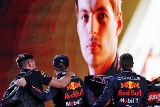 Race winner Max Verstappen (NLD) Red Bull Racing celebrates in parc ferme.
27.03.2022. Formula 1 World Championship, Rd 2, Saudi Arabian Grand Prix, Jeddah, Saudi Arabia, Race Day.
- www.xpbimages.com, EMail: requests@xpbimages.com © Copyright: Bearne / XPB Images