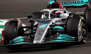 Russell: Mercedes still fighting to get W13 into 'very small window'
