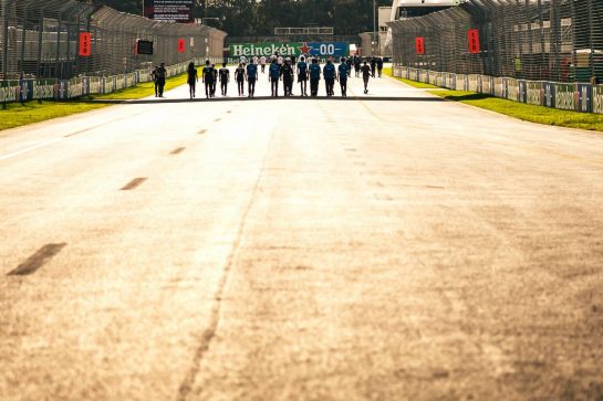 Circuit atmosphere.
06.04.2022. Formula 1 World Championship, Rd 3, Australian Grand Prix, Albert Park, Melbourne, Australia, Preparation Day.
- www.xpbimages.com, EMail: requests@xpbimages.com © Copyright: Bearne / XPB Images