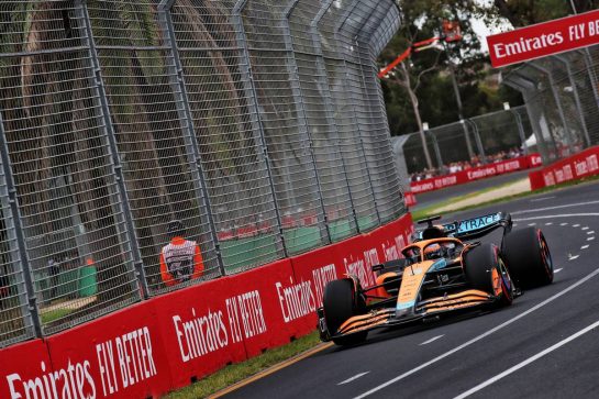 Daniel Ricciardo (AUS) McLaren MCL36.
09.04.2022. Formula 1 World Championship, Rd 3, Australian Grand Prix, Albert Park, Melbourne, Australia, Qualifying Day.
 - www.xpbimages.com, EMail: requests@xpbimages.com © Copyright: Coates / XPB Images