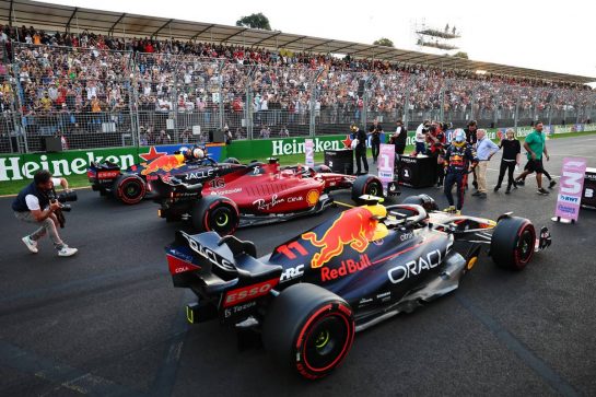 Pole for Charles Leclerc (MON) Ferrari, 2nd for Max Verstappen (NLD) Red Bull Racing RB18 and 3rd for Sergio Perez (MEX) Red Bull Racing.09.04.2022. Formula 1 World Championship, Rd 3, Australian Grand Prix, Albert Park, Melbourne, Australia, Qualifying Day.- www.xpbimages.com, EMail: requests@xpbimages.com © Copyright: Batchelor / XPB Images