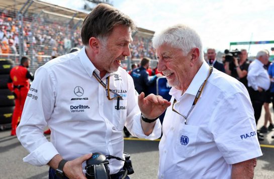 (L to R): Jost Capito (GER) Williams Racing Chief Executive Officer with Pat Symonds (GBR) Formula 1 Chief Technical Officer.
10.04.2022. Formula 1 World Championship, Rd 3, Australian Grand Prix, Albert Park, Melbourne, Australia, Race Day.
- www.xpbimages.com, EMail: requests@xpbimages.com © Copyright: Batchelor / XPB Images