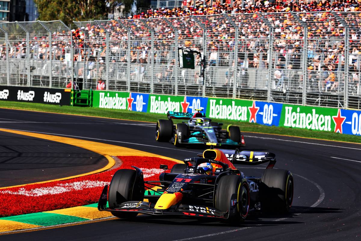 Sergio Perez (MEX) Red Bull Racing RB18. 10.04.2022. Formula 1 World Championship, Rd 3, Australian Grand Prix, Albert Park, Melbourne