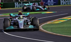 Hamilton held back by overheating issues in Melbourne