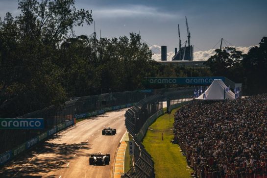 Sergio Perez (MEX) Red Bull Racing RB18.
10.04.2022. Formula 1 World Championship, Rd 3, Australian Grand Prix, Albert Park, Melbourne, Australia, Race Day.
- www.xpbimages.com, EMail: requests@xpbimages.com © Copyright: Bearne / XPB Images