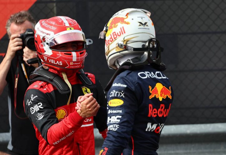 Charles Leclerc (MON) Ferrari F1-75 and Max Verstappen (NLD) Red Bull Racing. 23.04.2022. Formula 1 World Championship, Rd 4, Emilia Romagna Grand Prix, Imola, Italy, Sprint