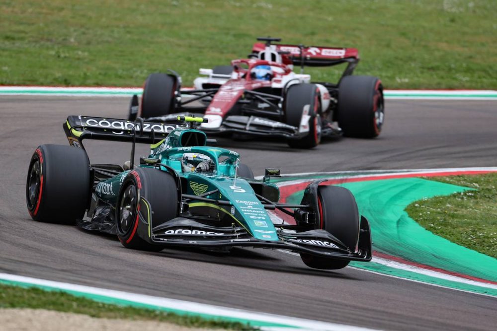 F1i Pic of the Day: A very special delivery for Mika Hakkinen