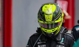 Hamilton apologizes to Mercedes for Imola underperformance