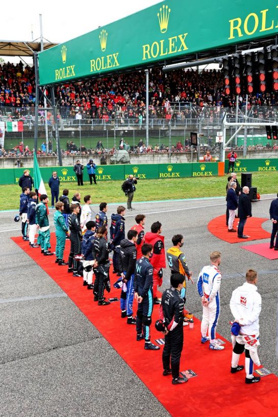 Drivers for the National Anthem.24.04.2022. Formula 1 World Championship, Rd 4, Emilia Romagna Grand Prix, Imola, Italy, Race Day.- www.xpbimages.com, EMail: requests@xpbimages.com © Copyright: Batchelor / XPB Images