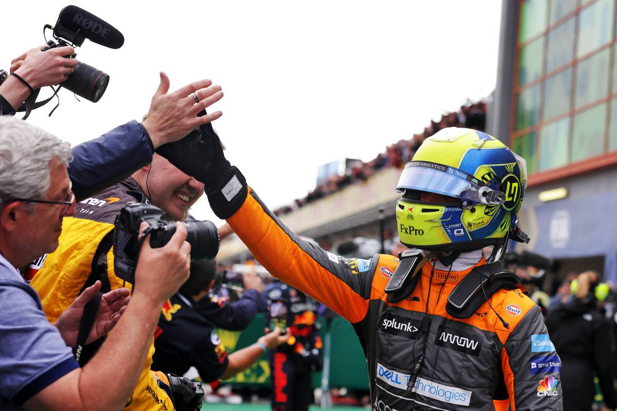 Lando Norris (GBR) McLaren celebrates his third position in parc ferme. 24.04.2022. Formula 1 World Championship, Rd 4, Emilia Romagna Grand Prix, Imola, Italy, Race