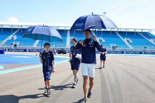 Alexander Albon (THA) Williams Racing walks the circuit.
05.05.2022. Formula 1 World Championship, Rd 5, Miami Grand Prix, Miami, Florida, USA, Preparation Day.
- www.xpbimages.com, EMail: requests@xpbimages.com © Copyright: Bearne / XPB Images