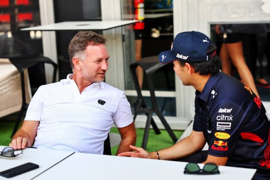 (L to R): Christian Horner (GBR) Red Bull Racing Team Principal with Sergio Perez (MEX) Red Bull Racing.
05.05.2022. Formula 1 World Championship, Rd 5, Miami Grand Prix, Miami, Florida, USA, Preparation Day.
- www.xpbimages.com, EMail: requests@xpbimages.com © Copyright: Batchelor / XPB Images