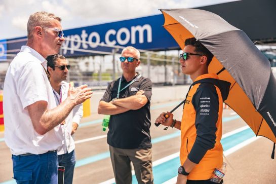 Niels Wittich (GER) FIA F1 Race Director (Left) with Lando Norris (GBR) McLaren.
05.05.2022. Formula 1 World Championship, Rd 5, Miami Grand Prix, Miami, Florida, USA, Preparation Day.
- www.xpbimages.com, EMail: requests@xpbimages.com © Copyright: Bearne / XPB Images