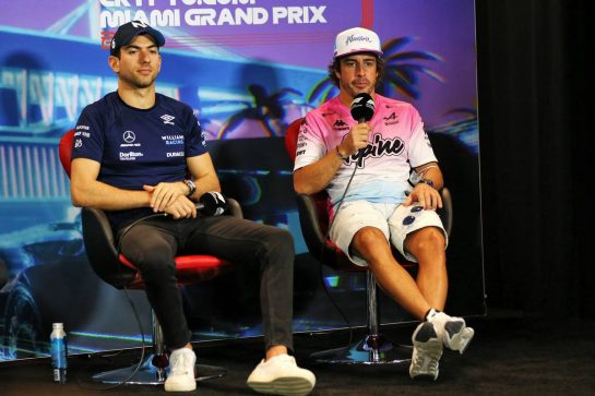 (L to R): Nicholas Latifi (CDN) Williams Racing and Fernando Alonso (ESP) Alpine F1 Team in the FIA Press Conference.
06.05.2022. Formula 1 World Championship, Rd 5, Miami Grand Prix, Miami, Florida, USA, Practice Day.
- www.xpbimages.com, EMail: requests@xpbimages.com © Copyright: Rew / XPB Images