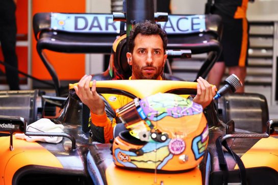 Daniel Ricciardo (AUS) McLaren MCL36.
20.05.2022 Formula 1 World Championship, Rd 6, Spanish Grand Prix, Barcelona, Spain, Practice Day.
- www.xpbimages.com, EMail: requests@xpbimages.com © Copyright: Batchelor / XPB Images