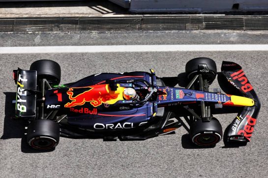 Max Verstappen (NLD) Red Bull Racing RB18.
20.05.2022 Formula 1 World Championship, Rd 6, Spanish Grand Prix, Barcelona, Spain, Practice Day.
- www.xpbimages.com, EMail: requests@xpbimages.com © Copyright: Batchelor / XPB Images