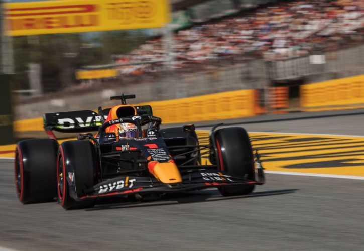 Max Verstappen (NLD) Red Bull Racing RB18. 20.05.2022 Formula 1 World Championship, Rd 6, Spanish Grand Prix, Barcelona, Spain, Practice