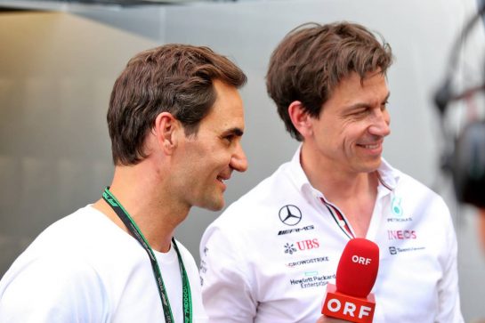 (L to R): Roger Federer (SUI) Tennis Player with Toto Wolff (GER) Mercedes AMG F1 Shareholder and Executive Director.
21.05.2022. Formula 1 World Championship, Rd 6, Spanish Grand Prix, Barcelona, Spain, Qualifying Day.
 - www.xpbimages.com, EMail: requests@xpbimages.com © Copyright: Coates / XPB Images