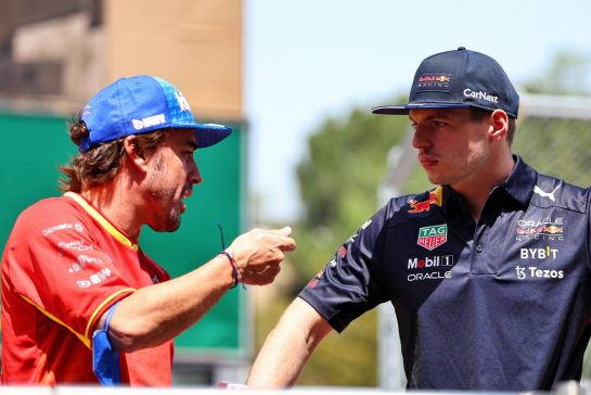 (L to R): Fernando Alonso (ESP) Alpine F1 Team and Max Verstappen (NLD) Red Bull Racing on the drivers parade.
22.05.2022. Formula 1 World Championship, Rd 6, Spanish Grand Prix, Barcelona, Spain, Race Day.
- www.xpbimages.com, EMail: requests@xpbimages.com © Copyright: Batchelor / XPB Images