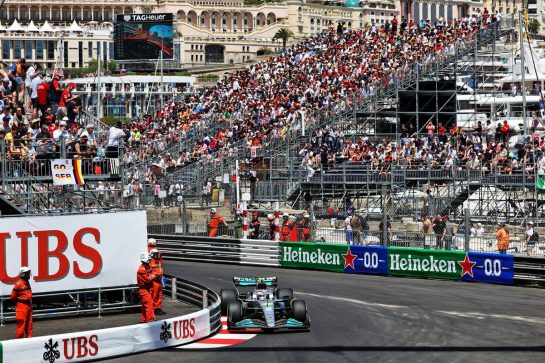 Lewis Hamilton (GBR) Mercedes AMG F1 W13.
27.05.2022. Formula 1 World Championship, Rd 7, Monaco Grand Prix, Monte Carlo, Monaco, Friday.
- www.xpbimages.com, EMail: requests@xpbimages.com © Copyright: Bearne / XPB Images