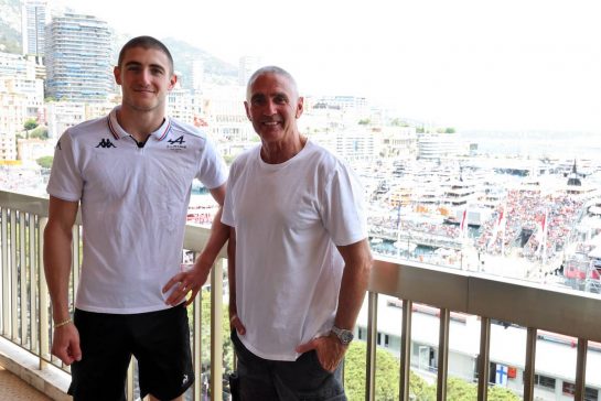 (L to R): Jack Doohan (AUS) Alpine Academy Driver with his father Mick Doohan (AUS).
28.05.2022. Formula 1 World Championship, Rd 7, Monaco Grand Prix, Monte Carlo, Monaco, Qualifying Day.
- www.xpbimages.com, EMail: requests@xpbimages.com © Copyright: Bearne / XPB Images