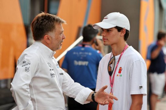 (L to R): Jost Capito (GER) Williams Racing Chief Executive Officer with Seb Montoya (COL) Formula Regional driver.
28.05.2022. Formula 1 World Championship, Rd 7, Monaco Grand Prix, Monte Carlo, Monaco, Qualifying Day.
- www.xpbimages.com, EMail: requests@xpbimages.com © Copyright: Moy / XPB Images